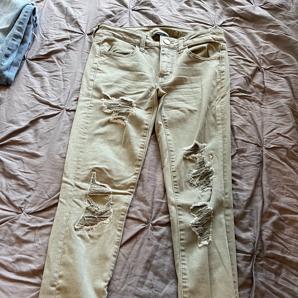 American eagle jeans never worn, I just don’t like the style anymore